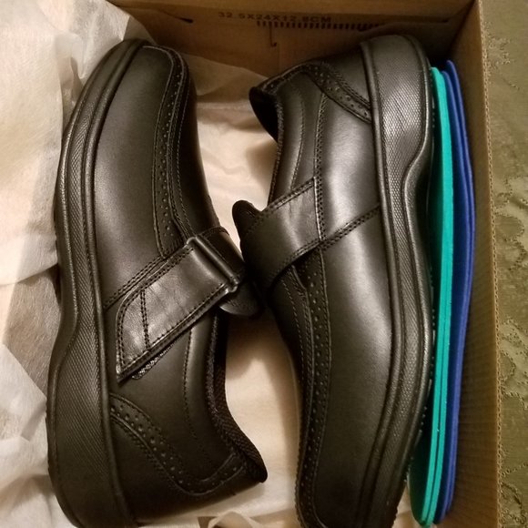 Orthofeet Men\'s Lincoln Cntr Loafers Size 10W NWT main image 5